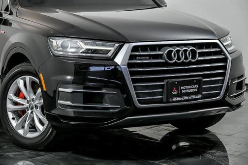 Orca Black Metallic 2018 Audi Q7 3.0T Premium Plus