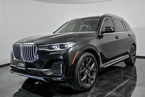 Black Sapphire Metallic 2019 BMW X7 xDrive40i