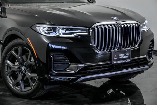Black Sapphire Metallic 2019 BMW X7 xDrive40i