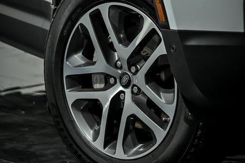 Fuji White 2020 Land Rover Defender 110 HSE