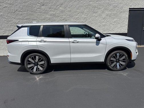 2025 Mitsubishi Outlander SE 2.5 S-AWC