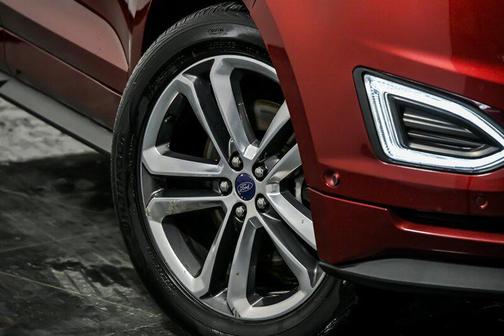 2016 Ford Edge Sport
