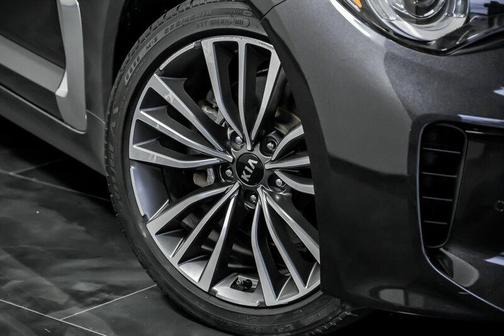 2019 Kia Stinger Base