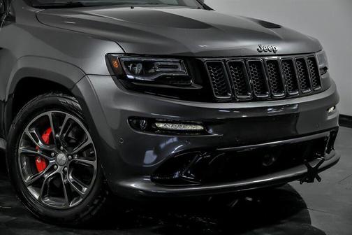 Granite Crystal Metallic Clearcoat 2016 Jeep Grand Cherokee SRT
