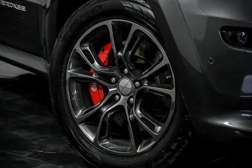 Granite Crystal Metallic Clearcoat 2016 Jeep Grand Cherokee SRT