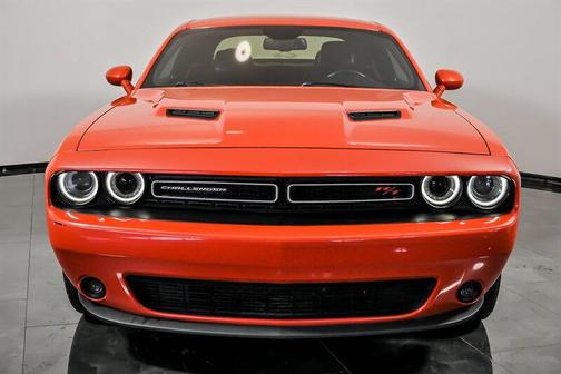 Go Mango 2016 Dodge Challenger SXT