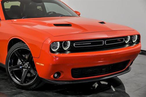 Go Mango 2016 Dodge Challenger SXT