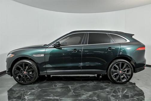 Yulong White Metallic 2018 Jaguar F-PACE 30t Portfolio