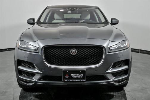 2017 Jaguar F-PACE 35t Prestige