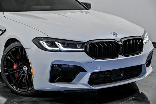 Alpine White 2023 BMW M5 Base