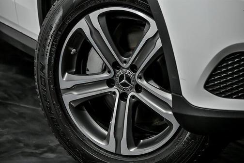 2017 Mercedes-Benz GLC 300 4MATIC