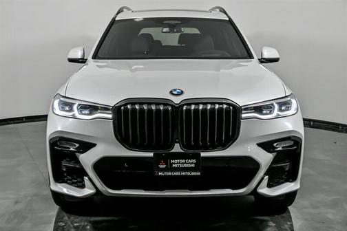 2022 BMW X7 M50i
