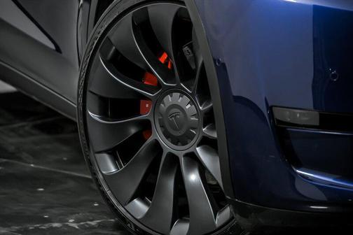 2022 Tesla Model Y Performance Dual Motor All-Wheel Drive