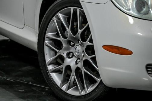 White Gold Crystal 2005 Lexus SC 430 Base