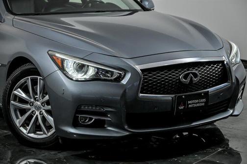 2015 INFINITI Q50 Premium