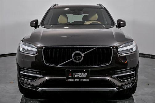 2018 Volvo XC90 T6 Momentum