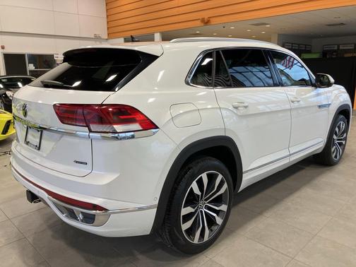 2023 Volkswagen Atlas Cross Sport 3.6L V6 SEL Premium R-Line