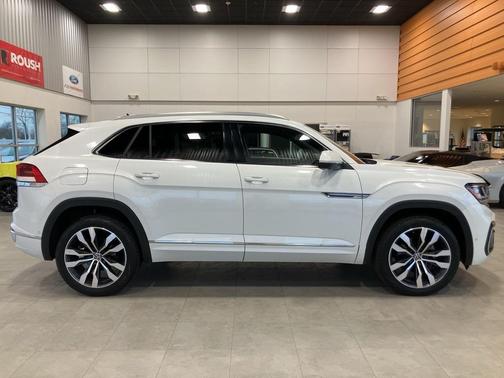 2023 Volkswagen Atlas Cross Sport 3.6L V6 SEL Premium R-Line