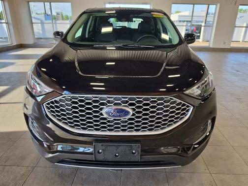 Agate Black Metallic 2024 Ford Edge SEL
