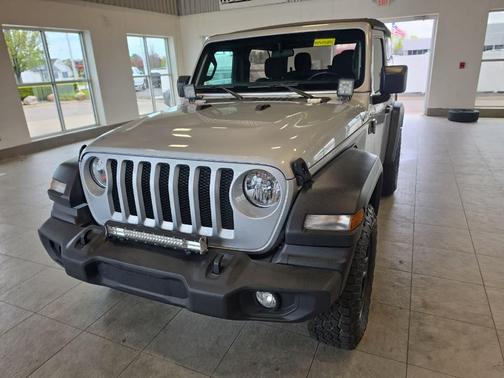 Silver Zynith 2023 Jeep Wrangler Sport