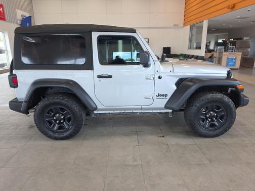 Silver Zynith 2023 Jeep Wrangler Sport
