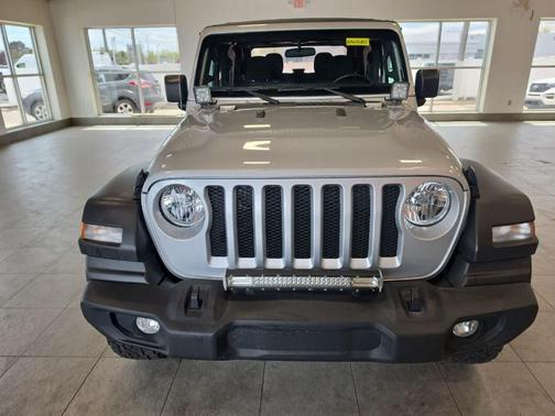 Silver Zynith 2023 Jeep Wrangler Sport