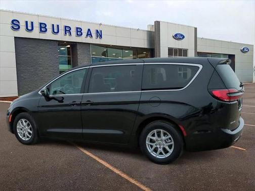 2024 Chrysler Pacifica Touring-L