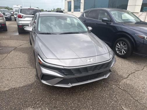 Metal 2024 Hyundai ELANTRA SEL