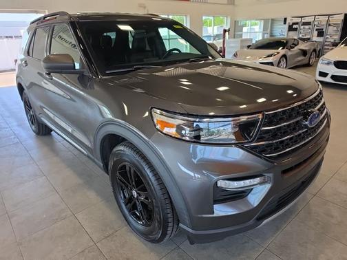 Magnetic Metallic 2020 Ford Explorer XLT