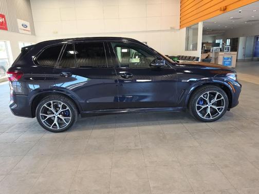 Blue 2022 BMW X5 PHEV xDrive45e