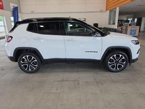 Bright White Clearcoat 2022 Jeep Compass Limited