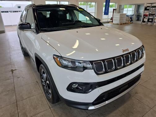 Bright White Clearcoat 2022 Jeep Compass Limited