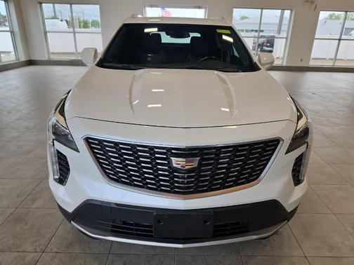 White 2019 Cadillac XT4 Premium Luxury