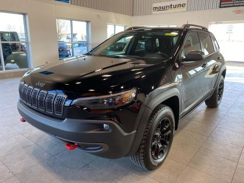 2020 Jeep Cherokee Trailhawk