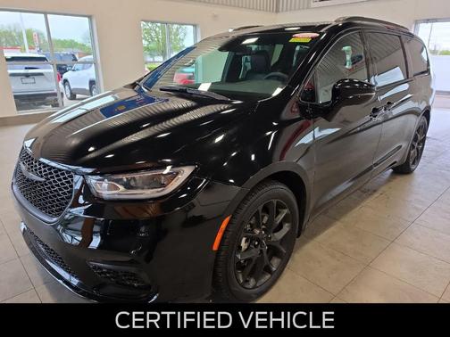 Diamond Black 2025 Chrysler Pacifica Limited