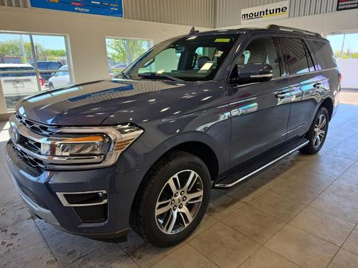 Infinite Blue Metallic Tinted Clearcoat 2022 Ford Expedition Limited