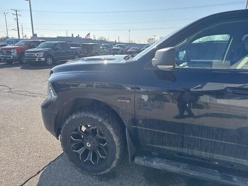 2022 RAM 1500 Classic SLT