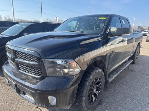 2022 RAM 1500 Classic SLT