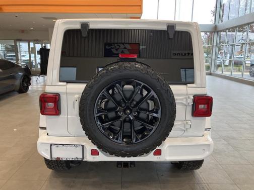 2021 Jeep Wrangler Unlimited Sahara Altitude
