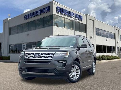 Photo 1 of 36 of 2019 Ford Explorer XLT
