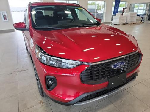 Rapid Red Metallic Tinted Clearcoat 2025 Ford Escape PHEV