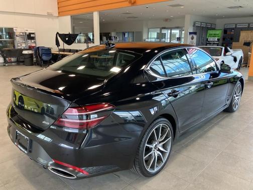 2025 Genesis G70 2.5T