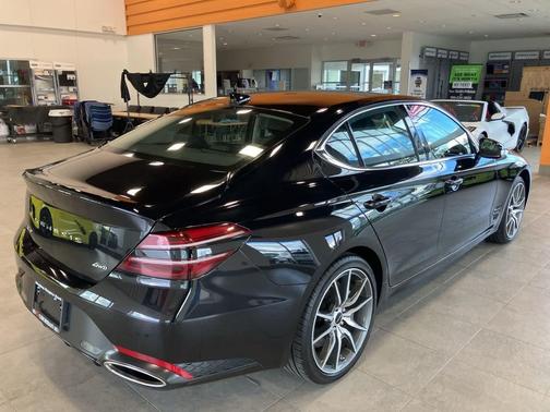 2025 Genesis G70 2.5T