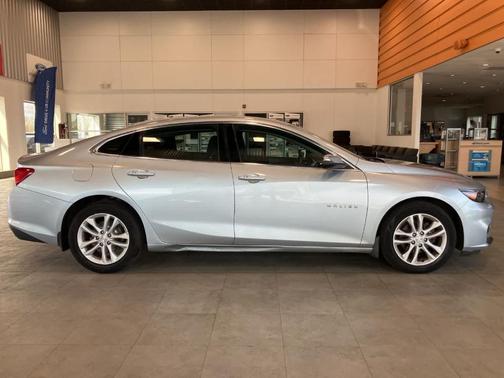 Arctic Blue Metallic 2017 Chevrolet Malibu 1LT