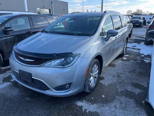 2018 Chrysler Pacifica Touring-L