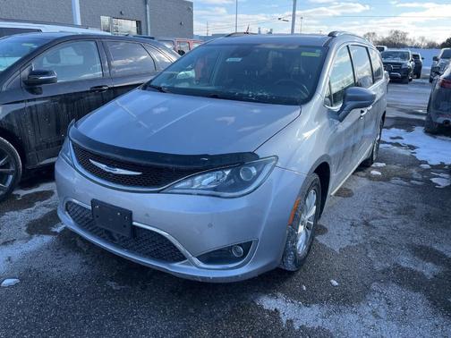 2018 Chrysler Pacifica Touring-L