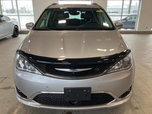 2018 Chrysler Pacifica Touring-L