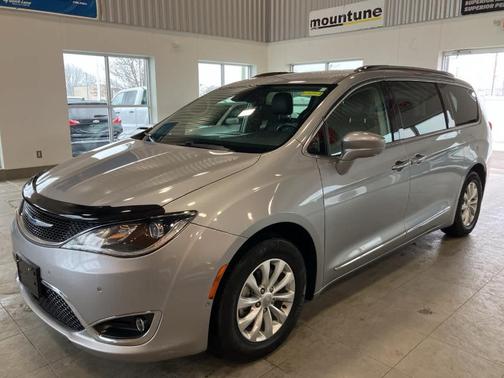 2018 Chrysler Pacifica Touring-L