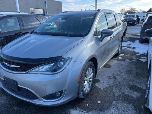 2018 Chrysler Pacifica Touring-L