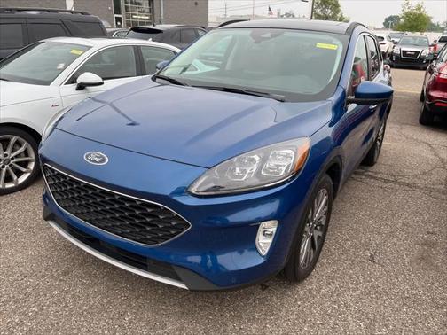 2022 Ford Escape Titanium